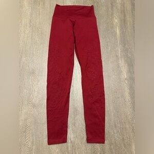 AERIE MAROON WITH FLORAL STITCHING LEGGINGS - Size Small SKU:245
